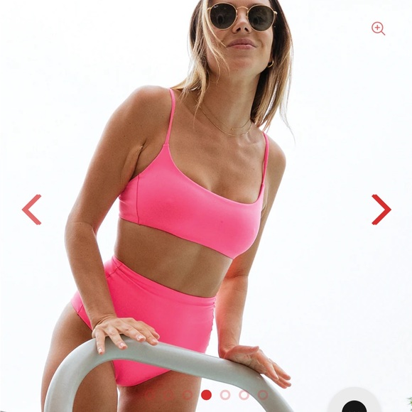 Left on Friday Pool Day Top ☀️ - Picture 3 of 9